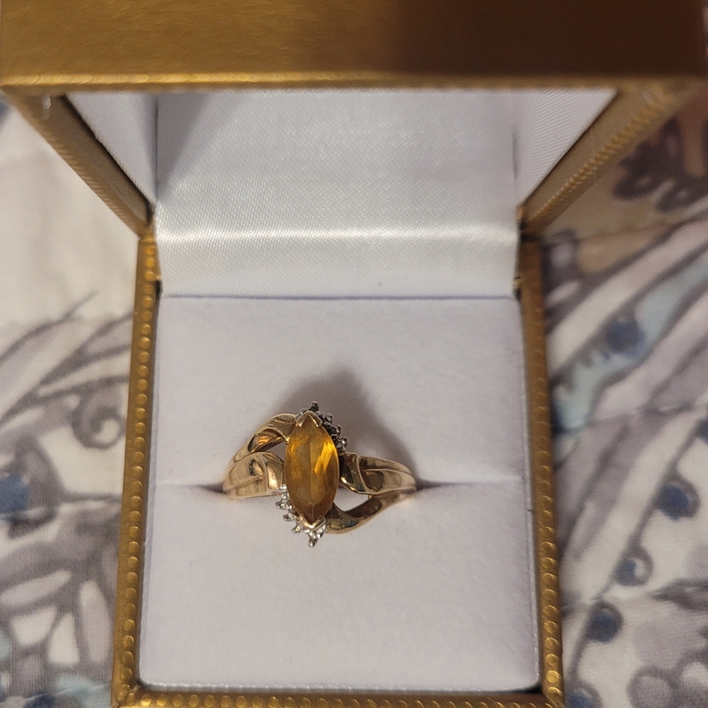 Vintage Citrine and diamond 10k ring